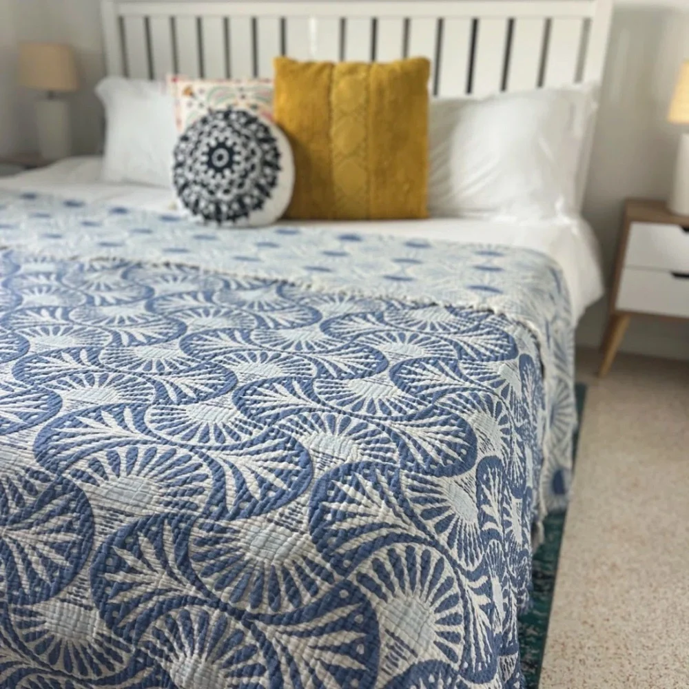KING Ginkgo Deco Leaf Quilt 2 Side FLiPSiDE Navy Blue Patterned Quilt NEW